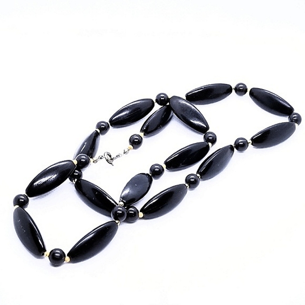 Elongated Beads Vintage Necklace